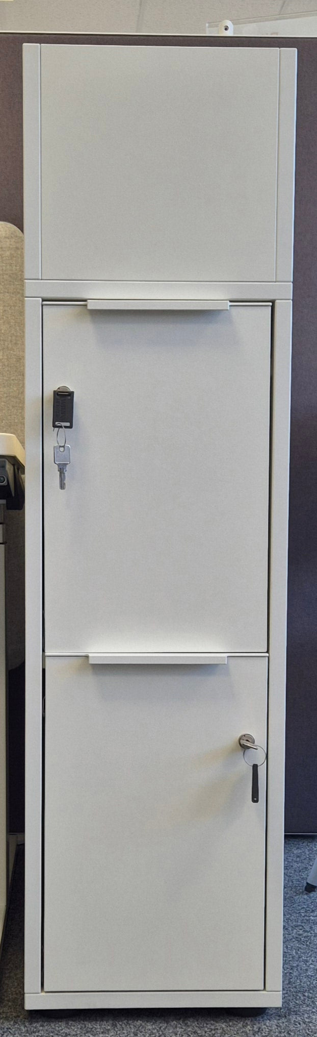 Slim Container mit Pflanzenaufsatz -Einzelstück-